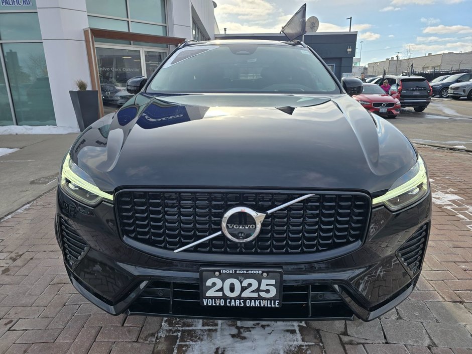 2025 Volvo XC60 ULTRA DARK THEME-3