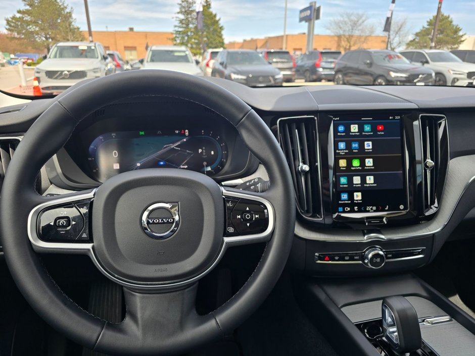 2025 Volvo XC60 PLUS DARK THEME-27