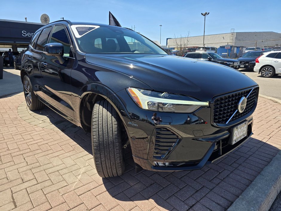 2025 Volvo XC60 PLUS DARK THEME-5