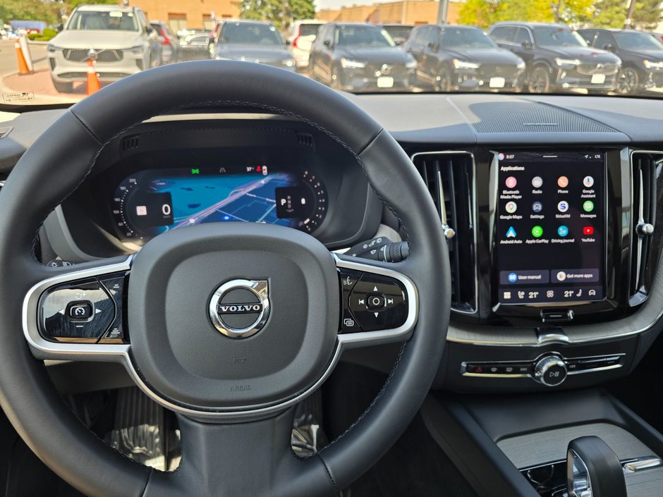 2025 Volvo XC60 PLUS DARK THEME-27