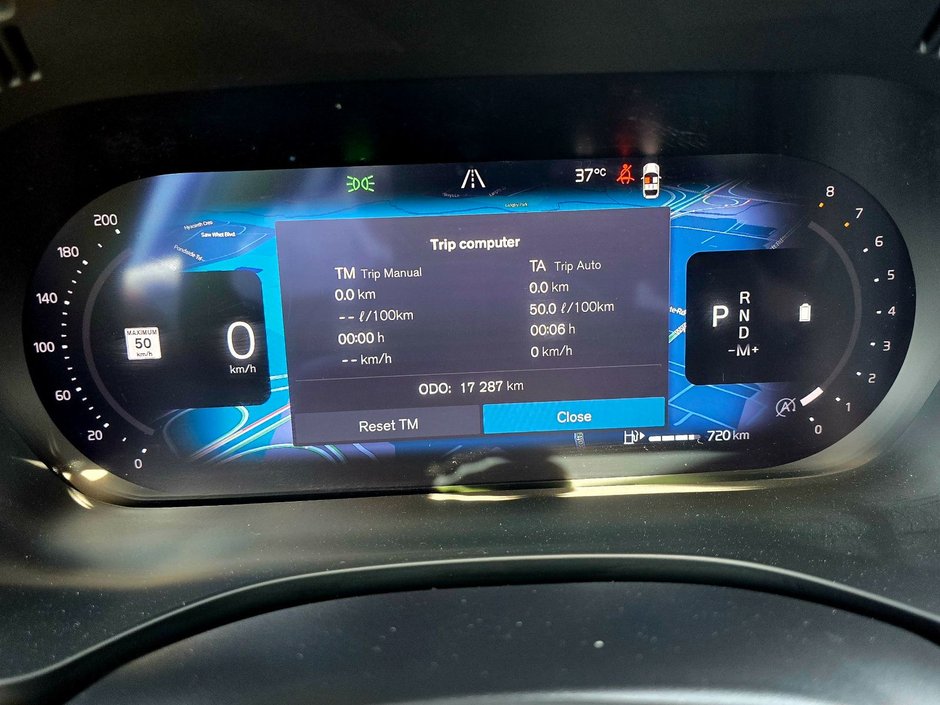2025 Volvo XC60 PLUS DARK THEME-1