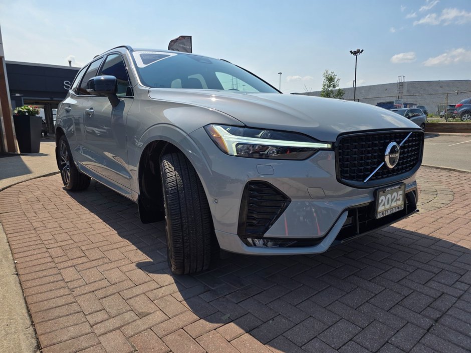 2025 Volvo XC60 PLUS DARK THEME-5