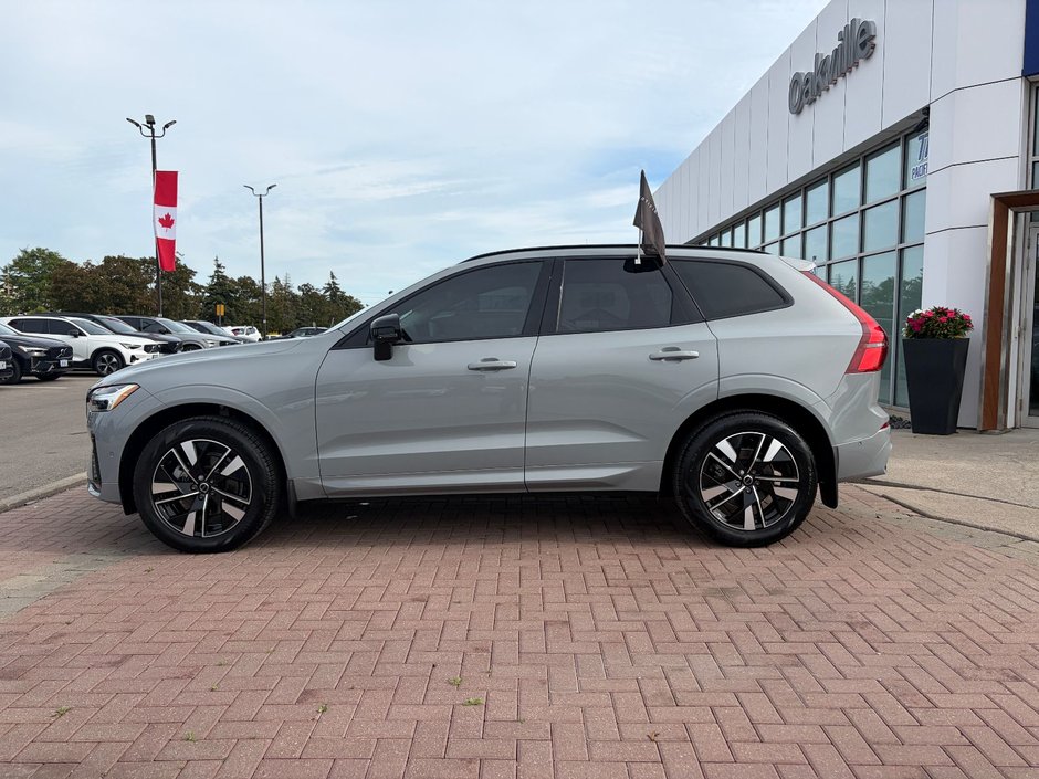 2026 Volvo XC60 PLUS DARK THEME-9