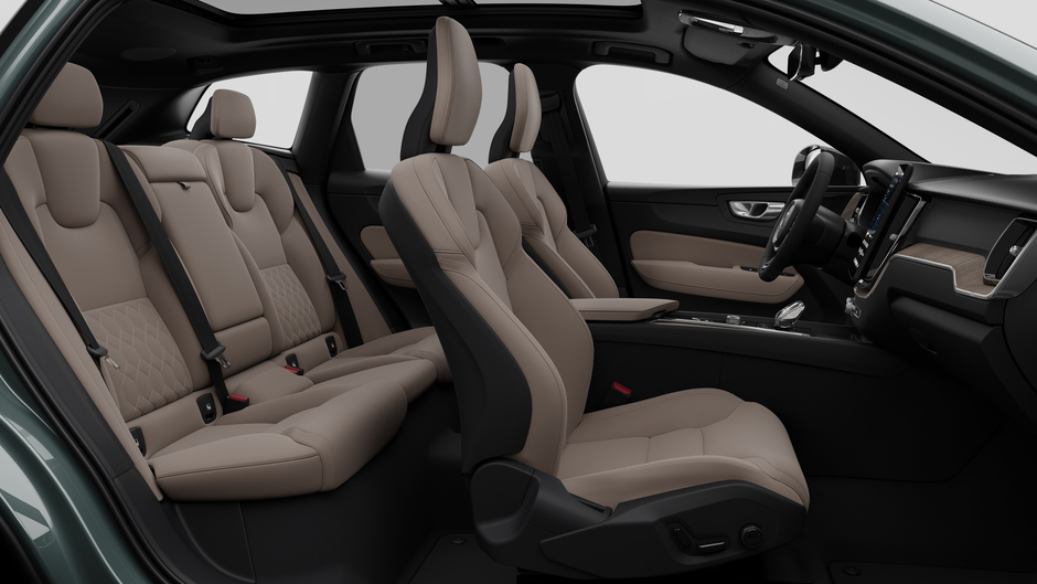 2027 Volvo XC60 Plus Dark Theme-12