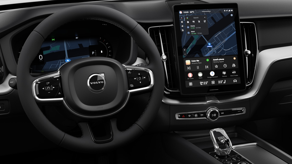 2027 Volvo XC60 Plus Black Edition-13