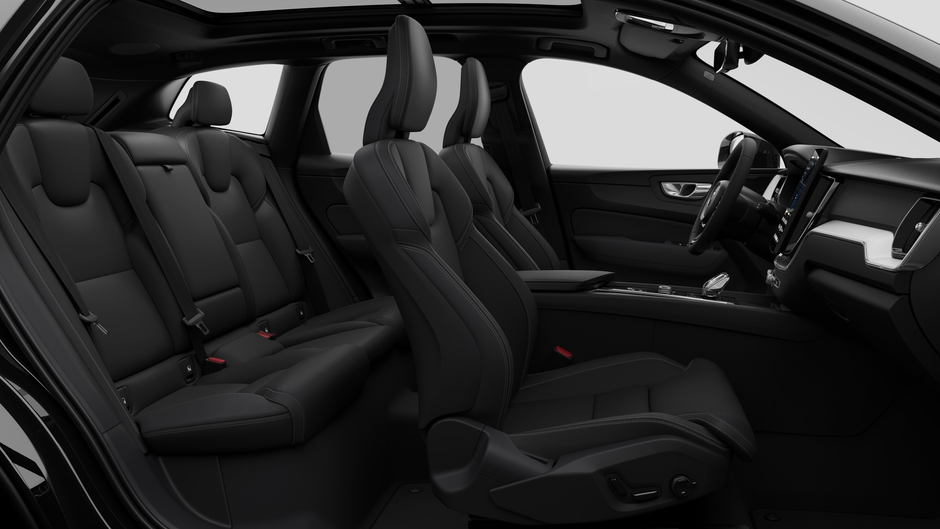2027 Volvo XC60 Plus Black Edition-12