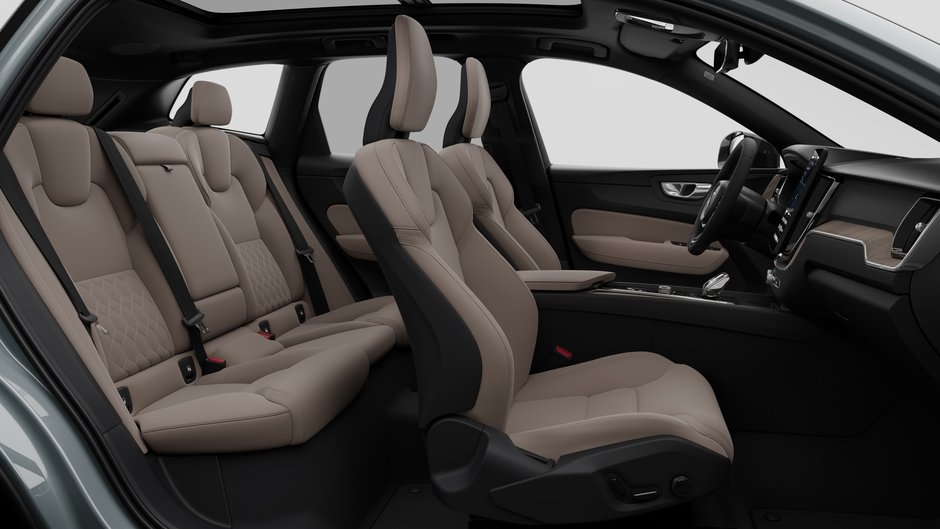 2027 Volvo XC60 Plus Dark Theme-12