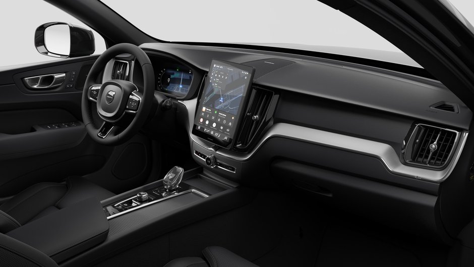 2027 Volvo XC60 Plus Black Edition-9