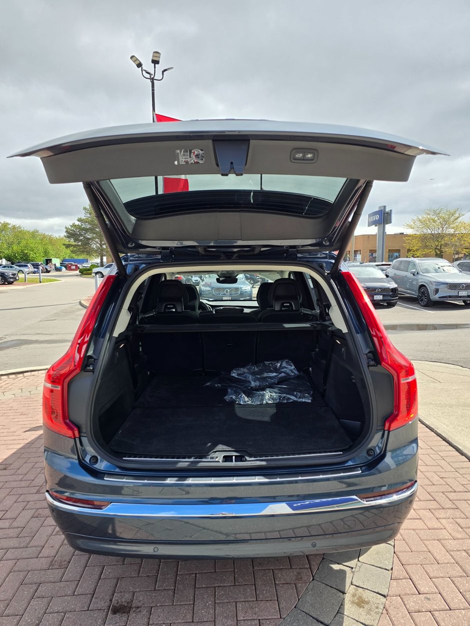 2025 Volvo XC90 PLUG-IN HYBRID ULTRA BRIGHT THEME-17