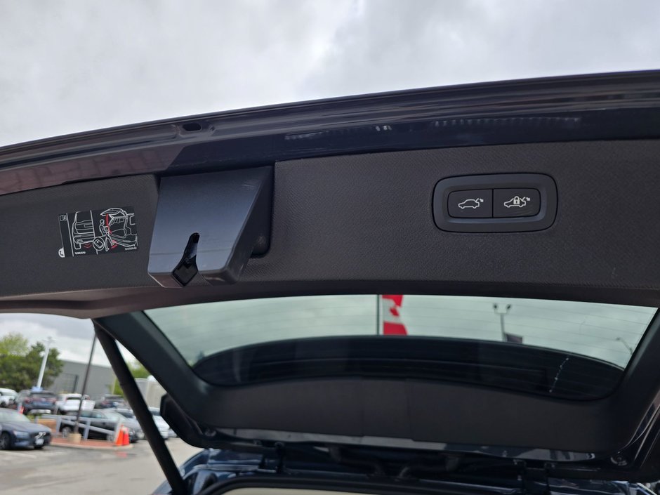 2025 Volvo XC90 PLUG-IN HYBRID ULTRA BRIGHT THEME-19