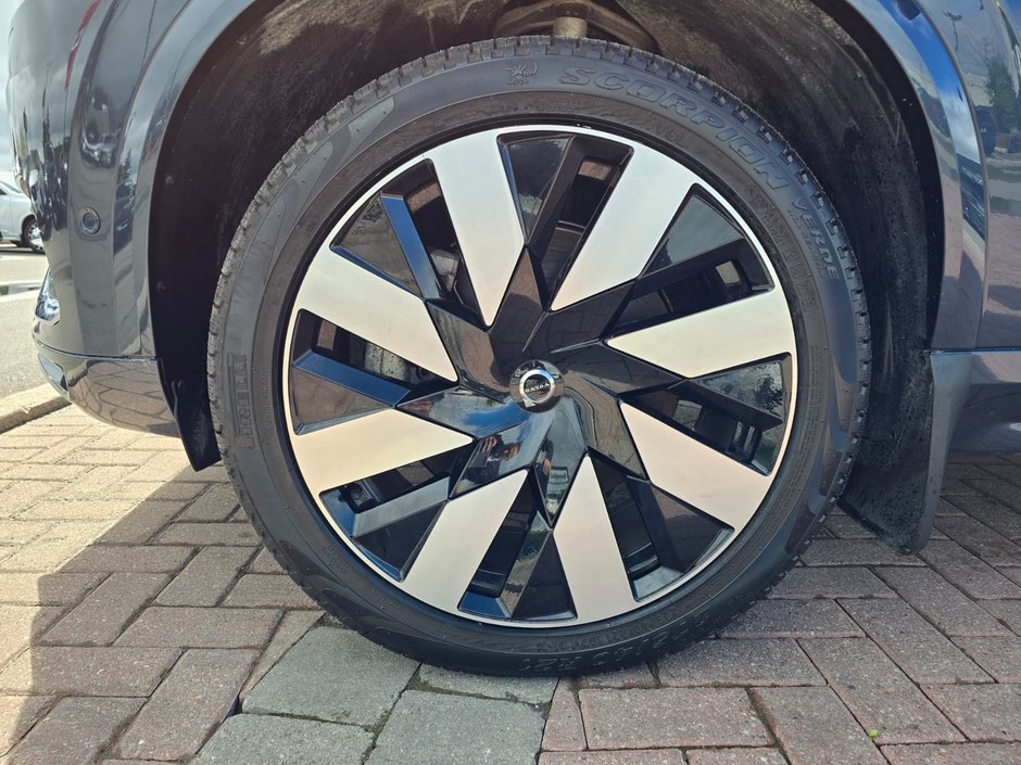 2025 Volvo XC90 PLUG-IN HYBRID ULTRA BRIGHT THEME-7