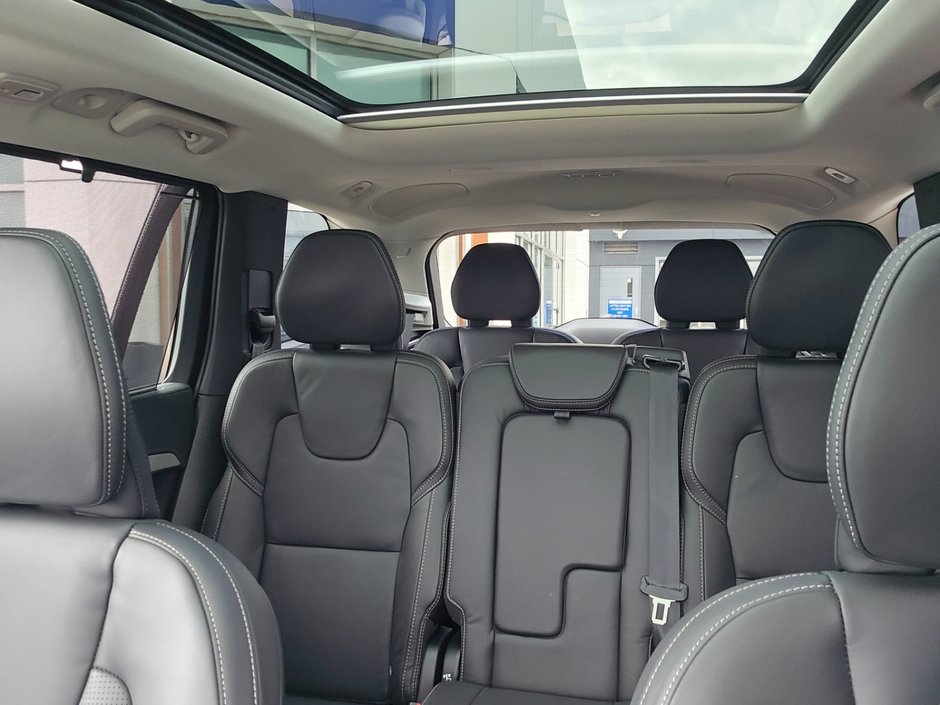 2025 Volvo XC90 PLUG-IN HYBRID ULTRA BRIGHT THEME-8