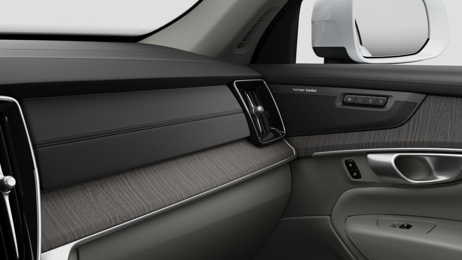 2026 Volvo XC90 Plug-in hybrid Ultra 7-Seater (Bright Theme)-8
