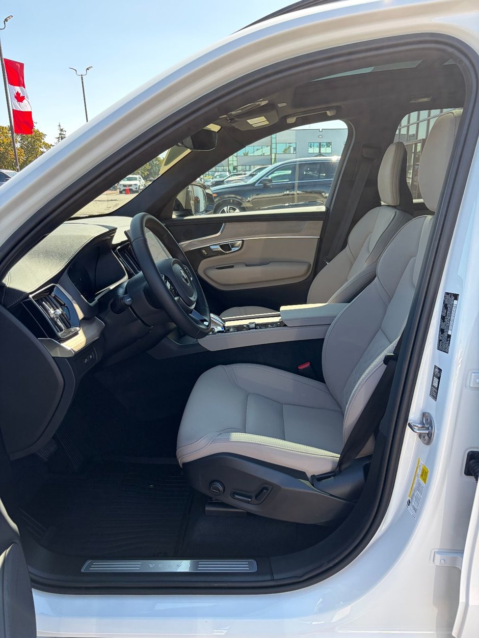 2026 Volvo XC90 PLUG-IN HYBRID PLUS DARK THEME-24