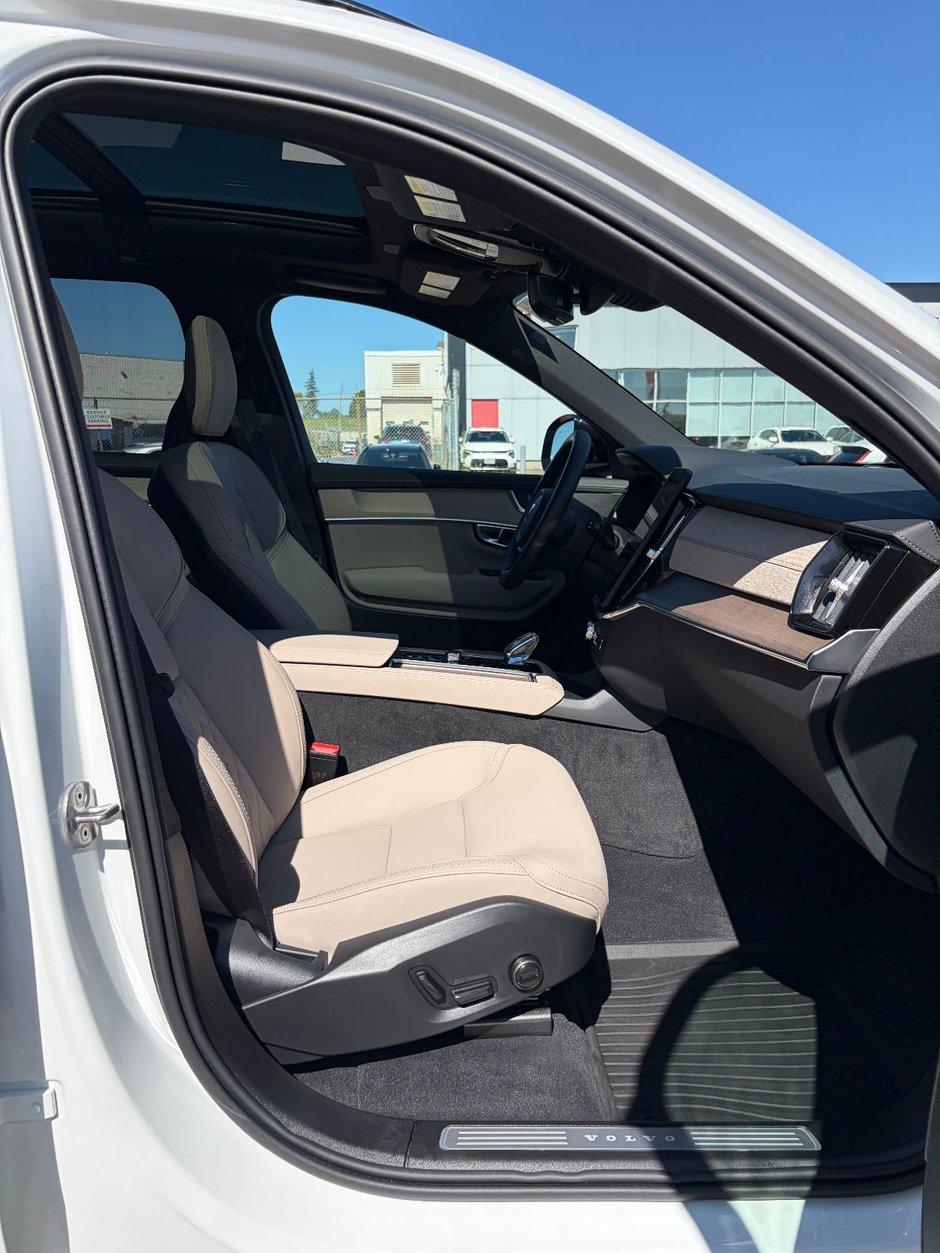2026 Volvo XC90 PLUG-IN HYBRID PLUS DARK THEME-23