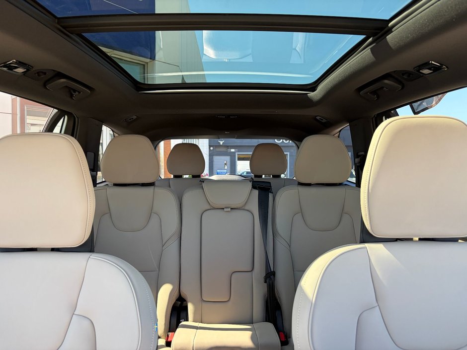 2026 Volvo XC90 PLUG-IN HYBRID PLUS DARK THEME-6