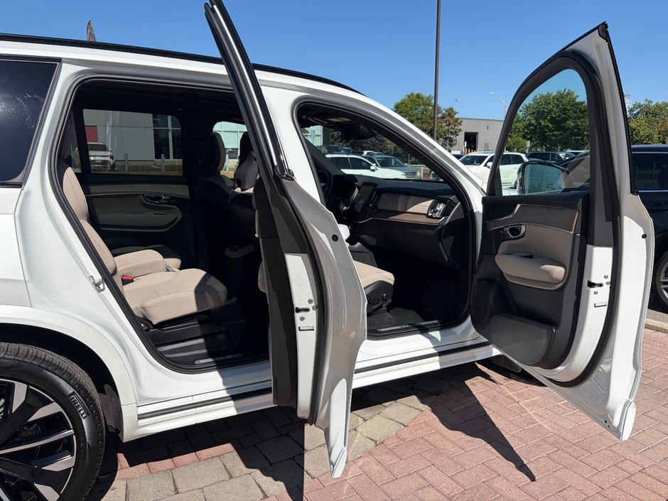 2026 Volvo XC90 PLUG-IN HYBRID PLUS DARK THEME-10