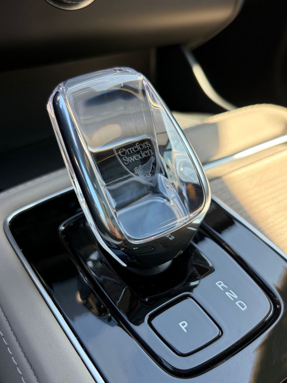 2026 Volvo XC90 PLUG-IN HYBRID PLUS DARK THEME-29