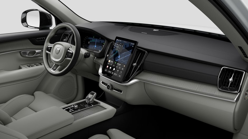 2027 Volvo XC90 Plug-in hybrid Ultra 7-Seater (Dark Theme)-9