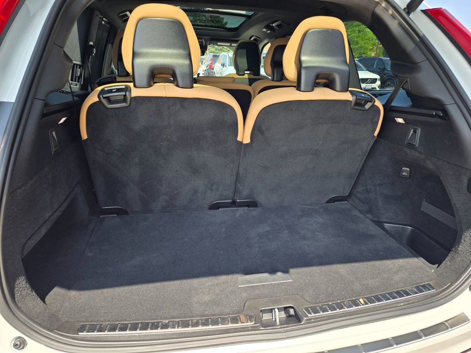 2022 Volvo XC90 RECHARGE INSCRIPTION-17