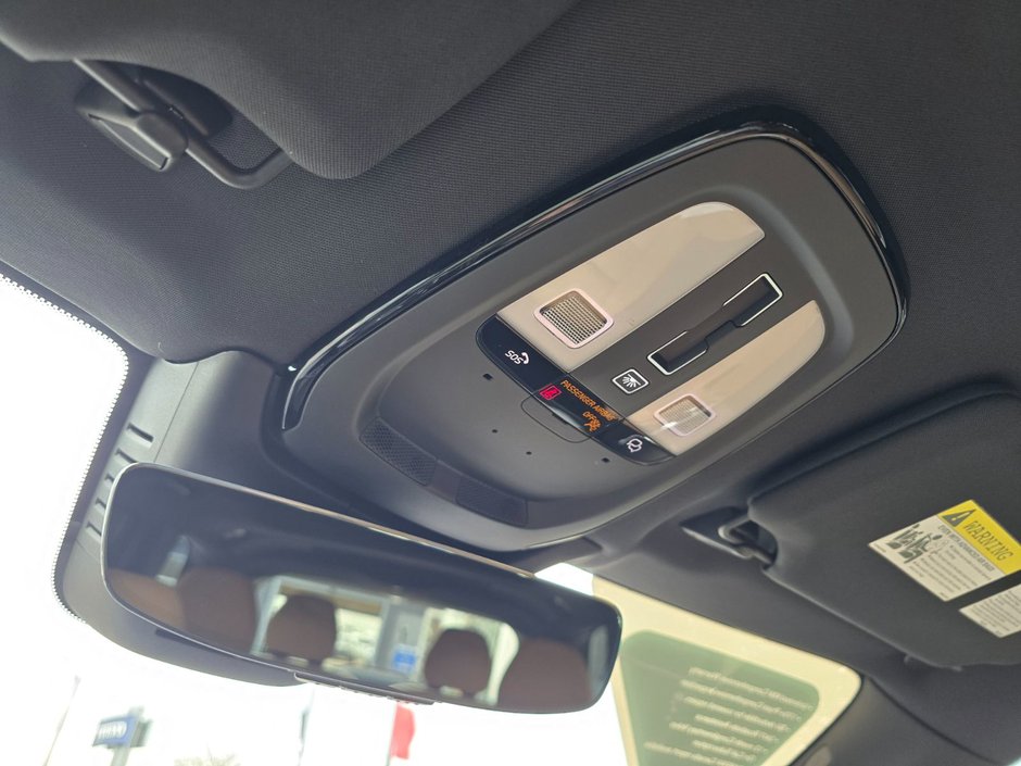 2023 Volvo XC90 RECHARGE ULTIMATE DARK THEME-31