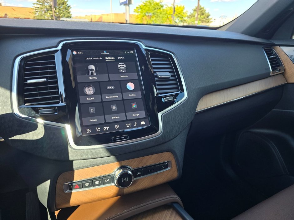 2023 Volvo XC90 RECHARGE PLUS DARK THEME-31