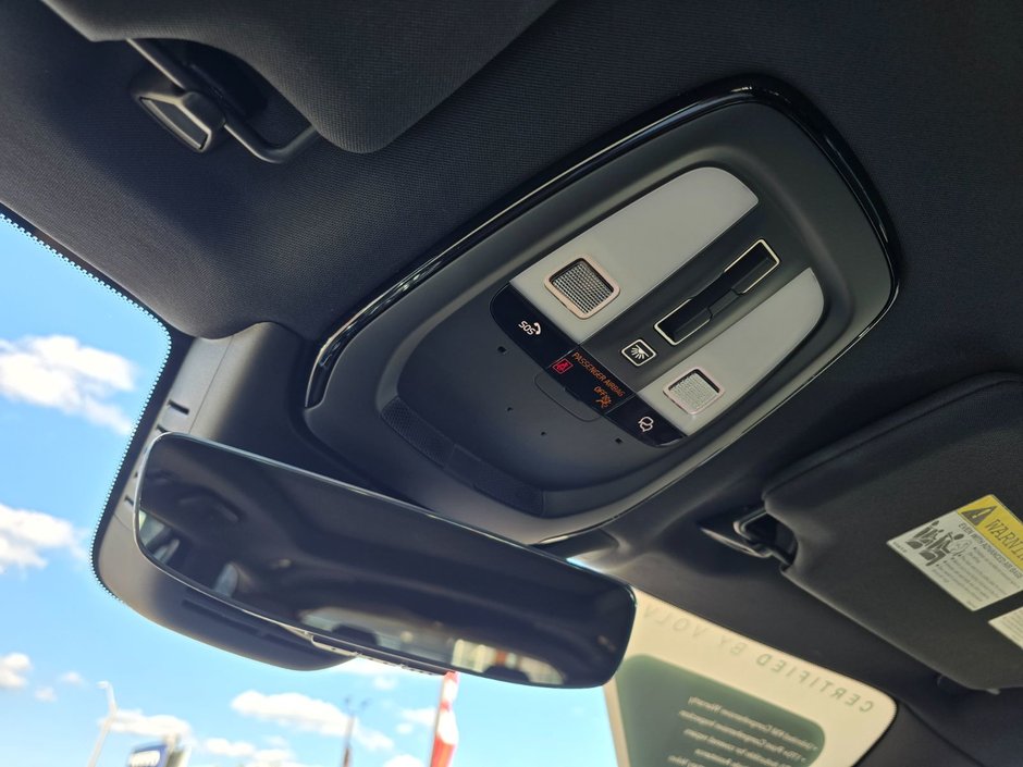 2023 Volvo XC90 RECHARGE PLUS DARK THEME-28