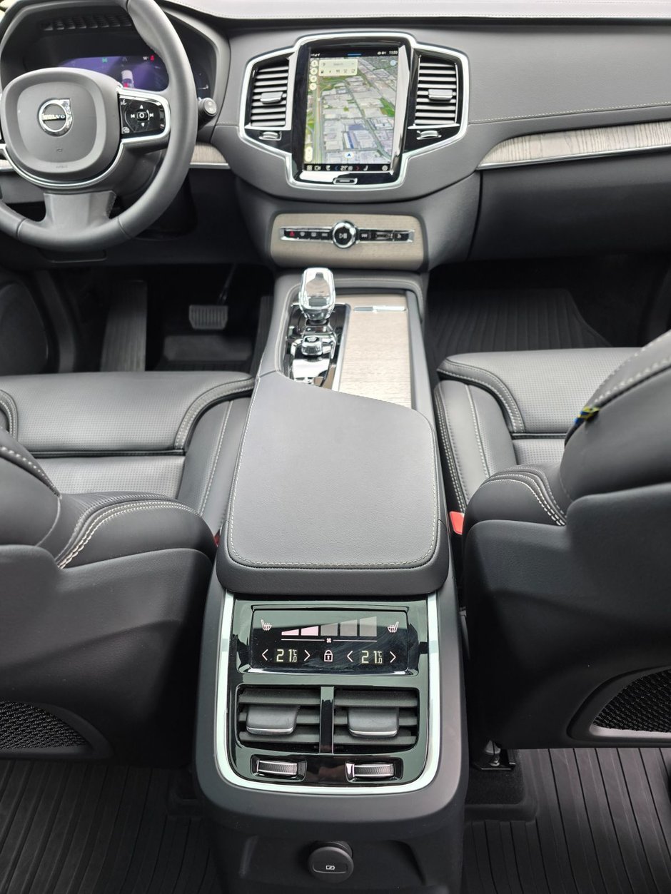 2024 Volvo XC90 Recharge ULTIMATE BRIGHT THEME-25