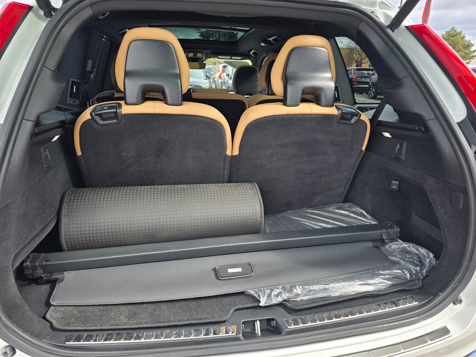 2024 Volvo XC90 RECHARGE ULTIMATE BRIGHT THEME-18