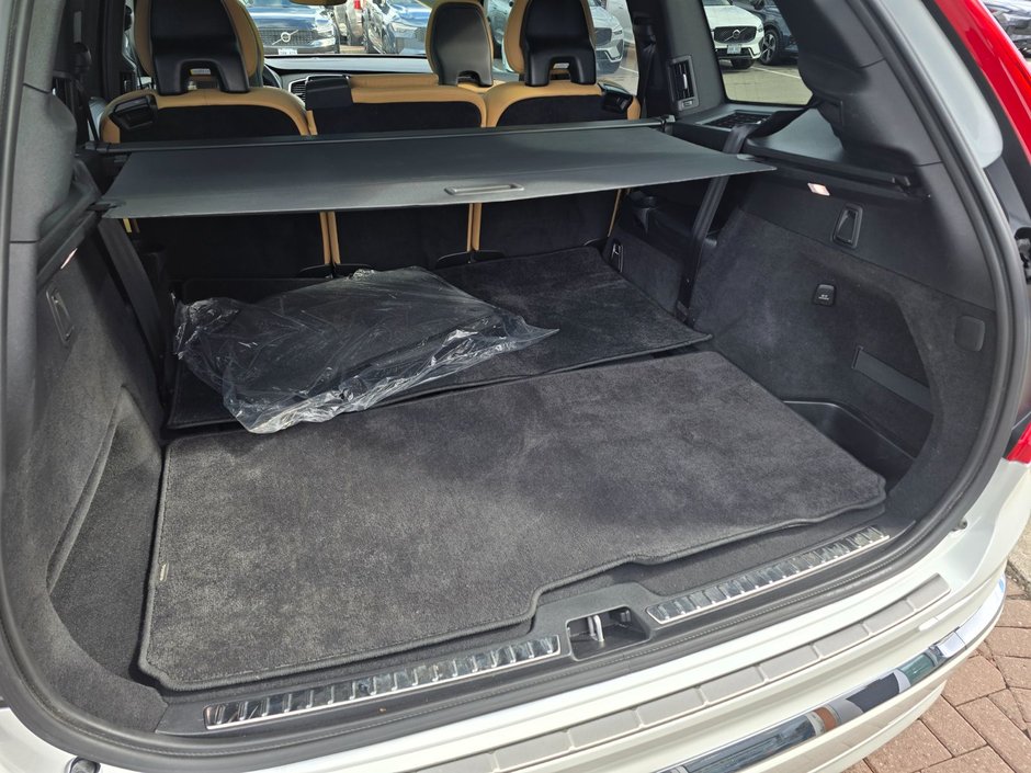 2024 Volvo XC90 RECHARGE ULTIMATE BRIGHT THEME-17
