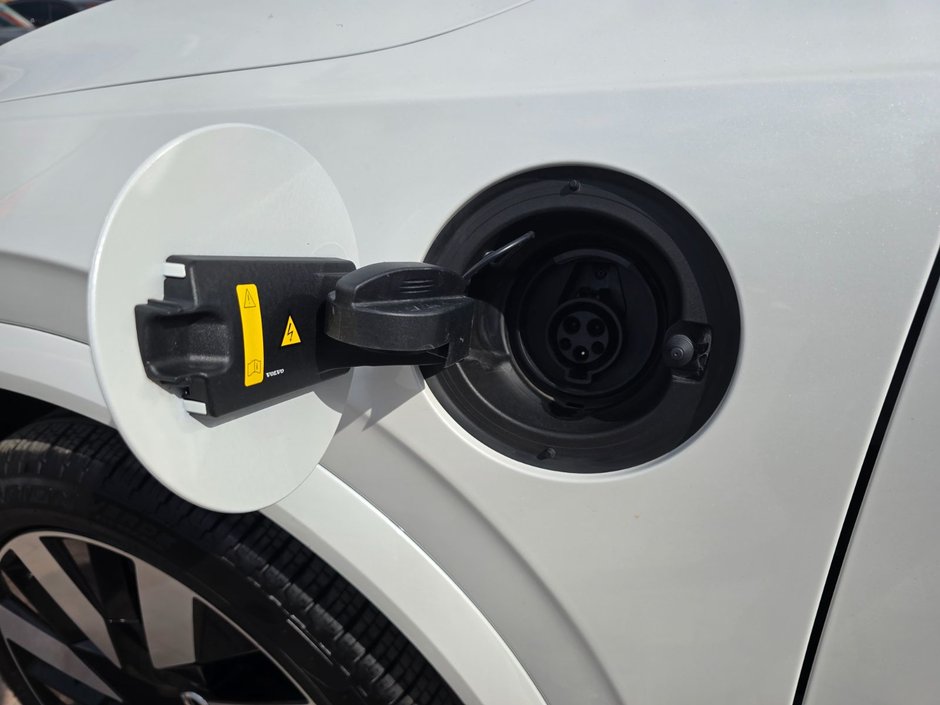 2024 Volvo XC90 RECHARGE PLUS BRIGHT THEME-13