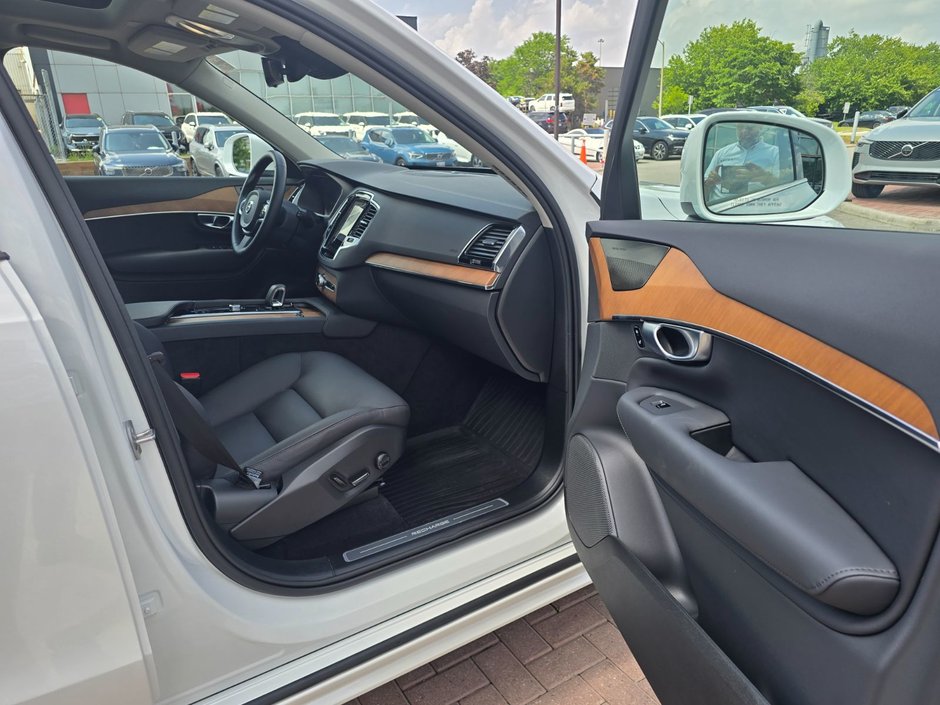 2024 Volvo XC90 RECHARGE PLUS BRIGHT THEME-25