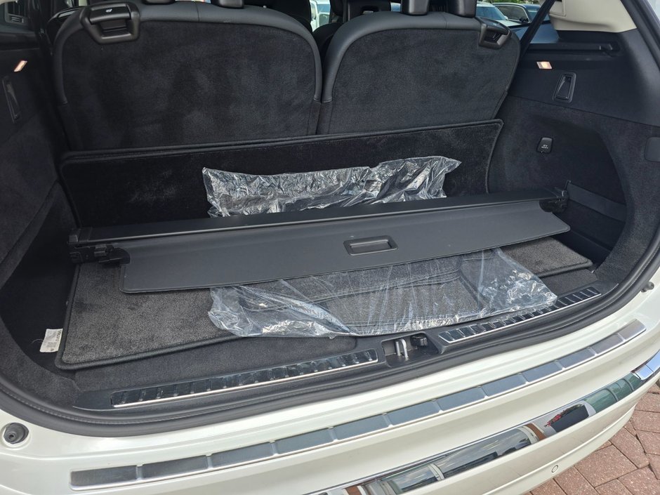 2024 Volvo XC90 RECHARGE PLUS BRIGHT THEME-19
