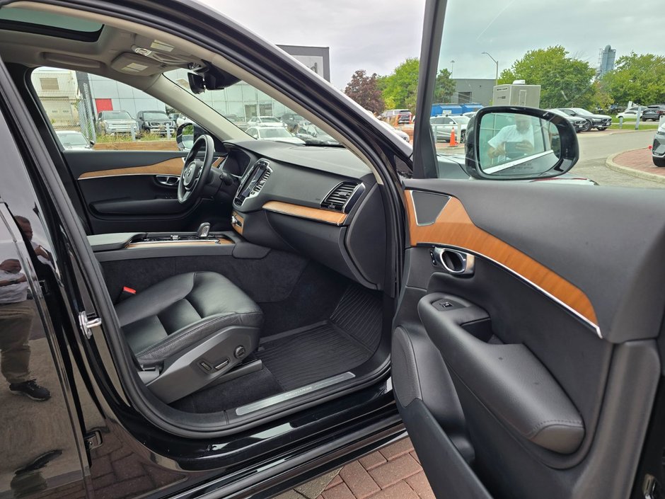 2021 Volvo XC90 INSCRIPTION EXPRESSION-24
