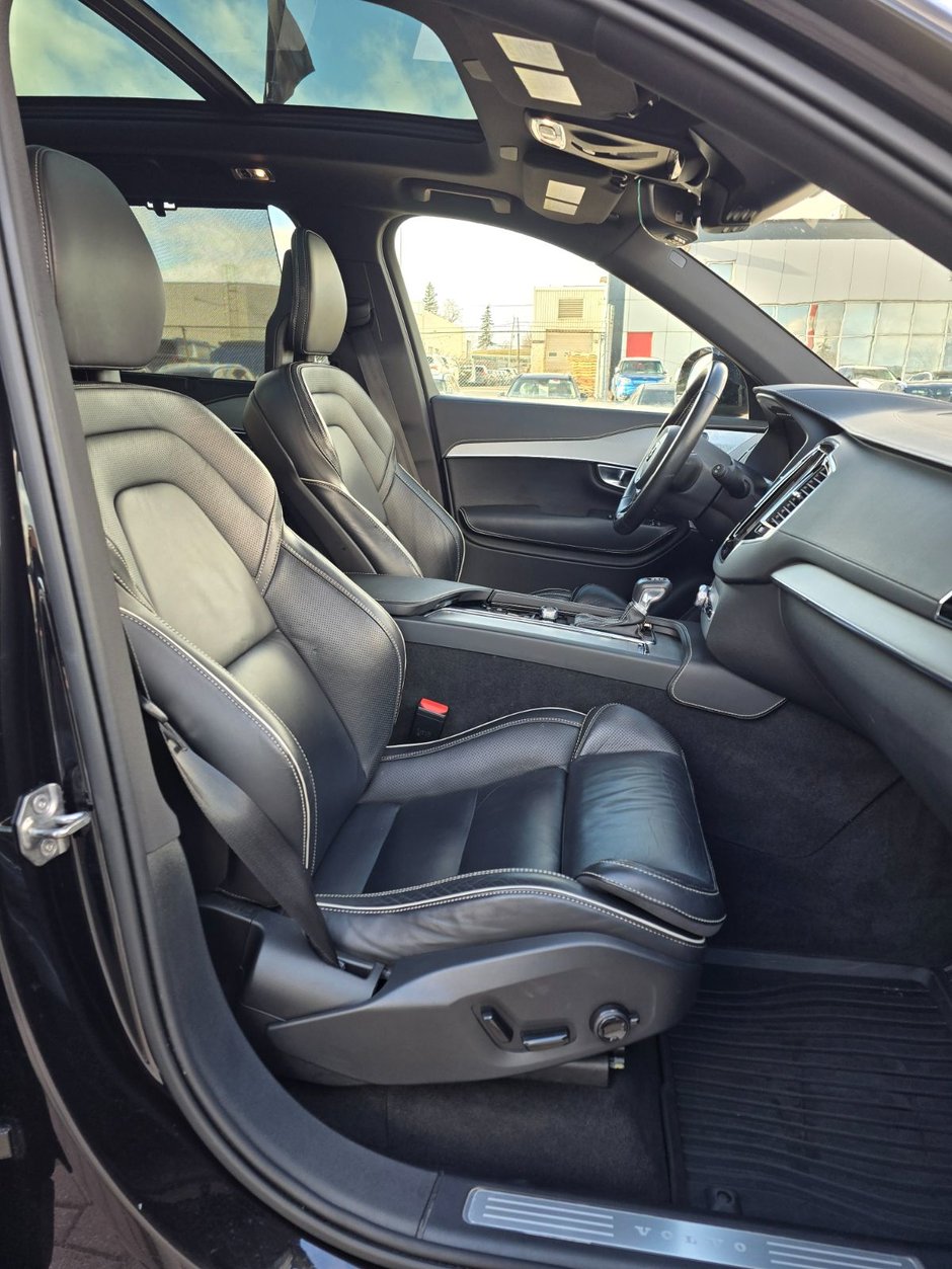 2021 Volvo XC90 R-DESIGN-23