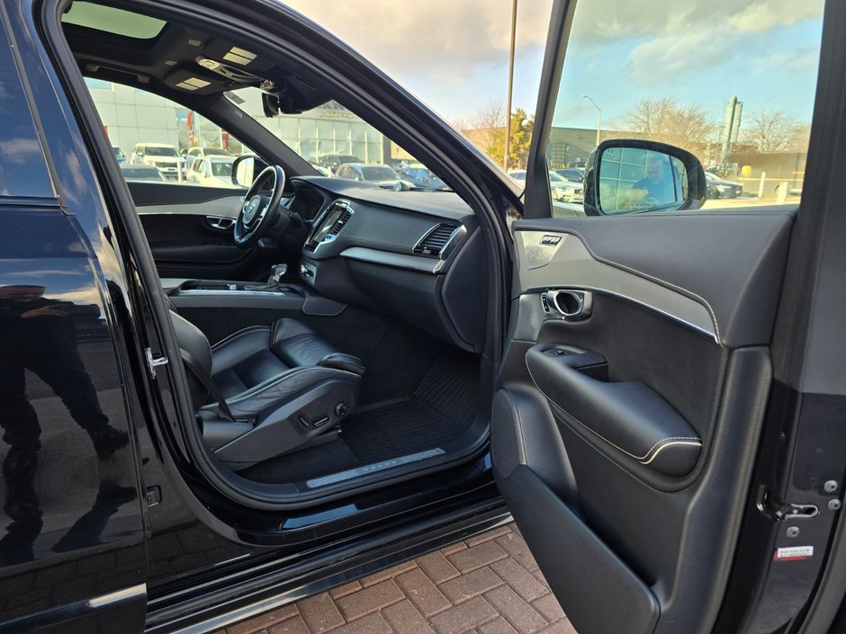 2021 Volvo XC90 R-DESIGN-22