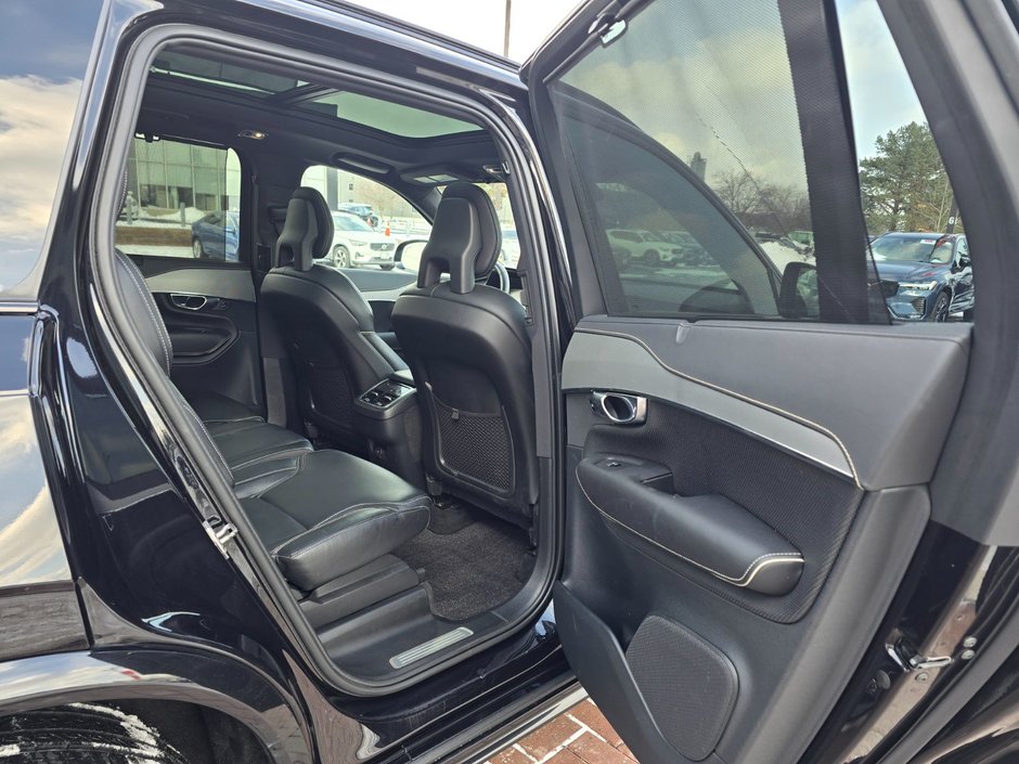 2022 Volvo XC90 R-DESIGN-18