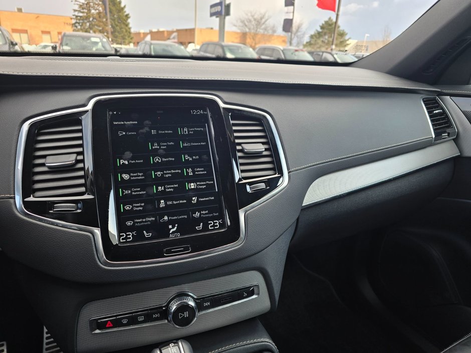 2022 Volvo XC90 R-DESIGN-26