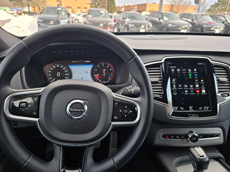 2022 Volvo XC90 R-DESIGN-25