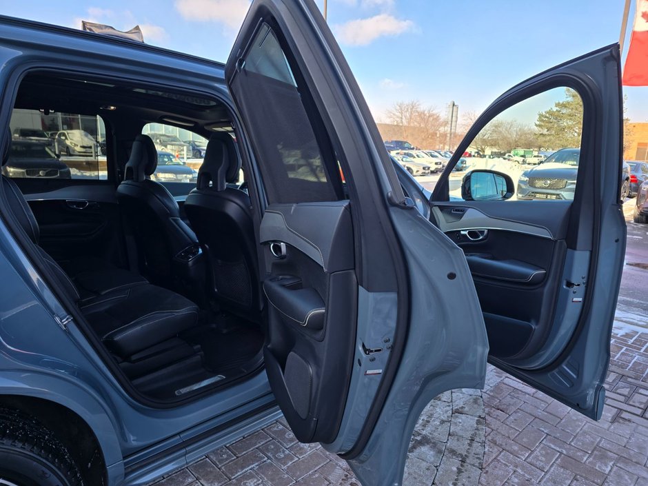 2022 Volvo XC90 R-DESIGN-10