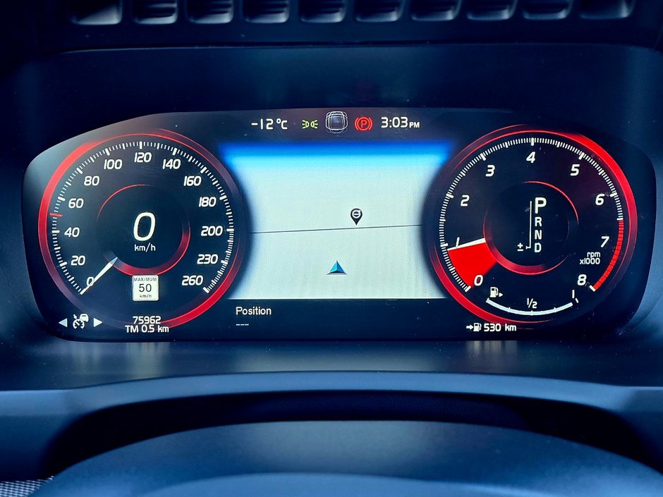 2022 Volvo XC90 R-DESIGN-1