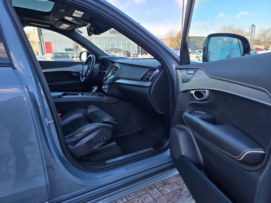 2022 Volvo XC90 R-DESIGN-23