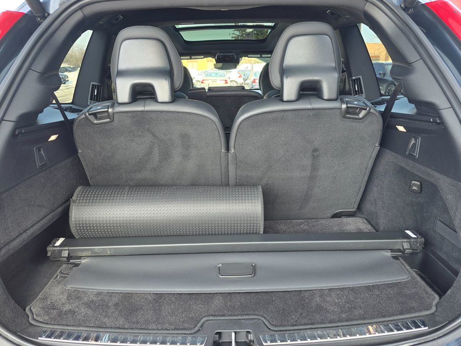 2022 Volvo XC90 R-DESIGN-17