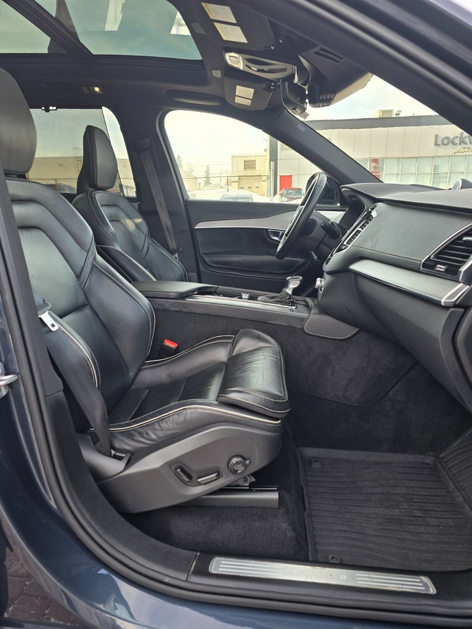 2022 Volvo XC90 R-DESIGN-26