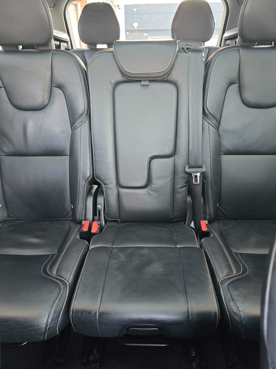 2022 Volvo XC90 R-DESIGN-13