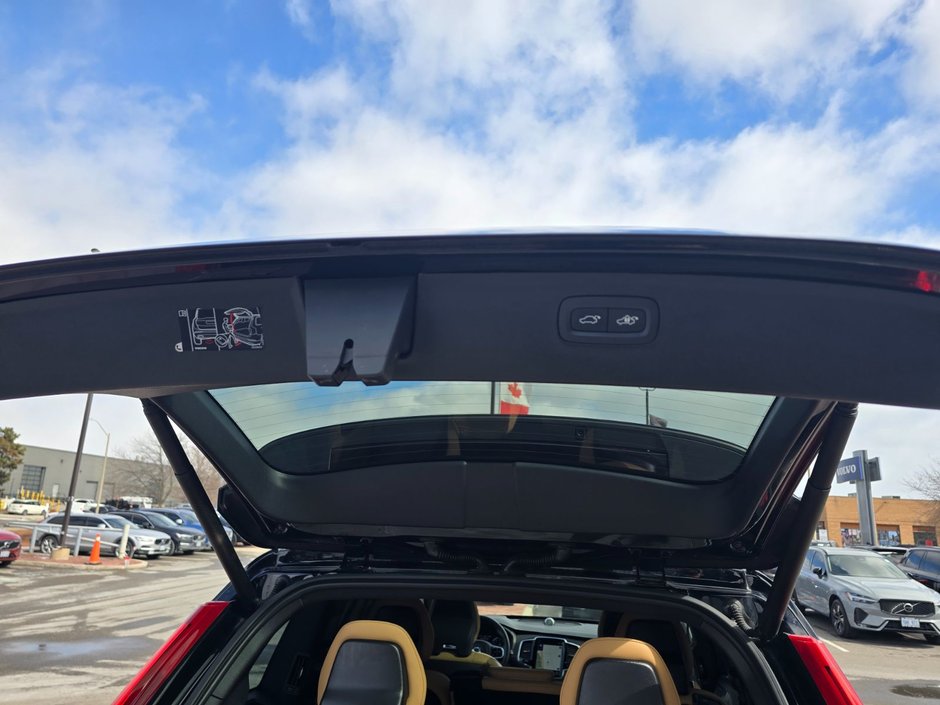 2022 Volvo XC90 INSCRIPTION-16