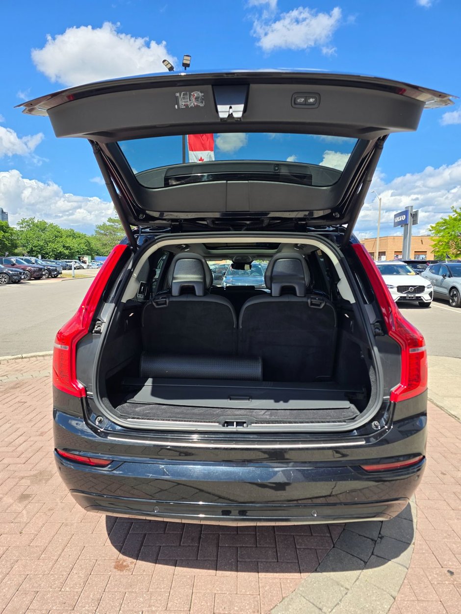 2023 Volvo XC90 PLUS DARK THEME-15