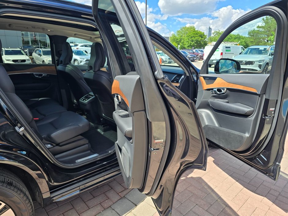 2023 Volvo XC90 PLUS DARK THEME-10