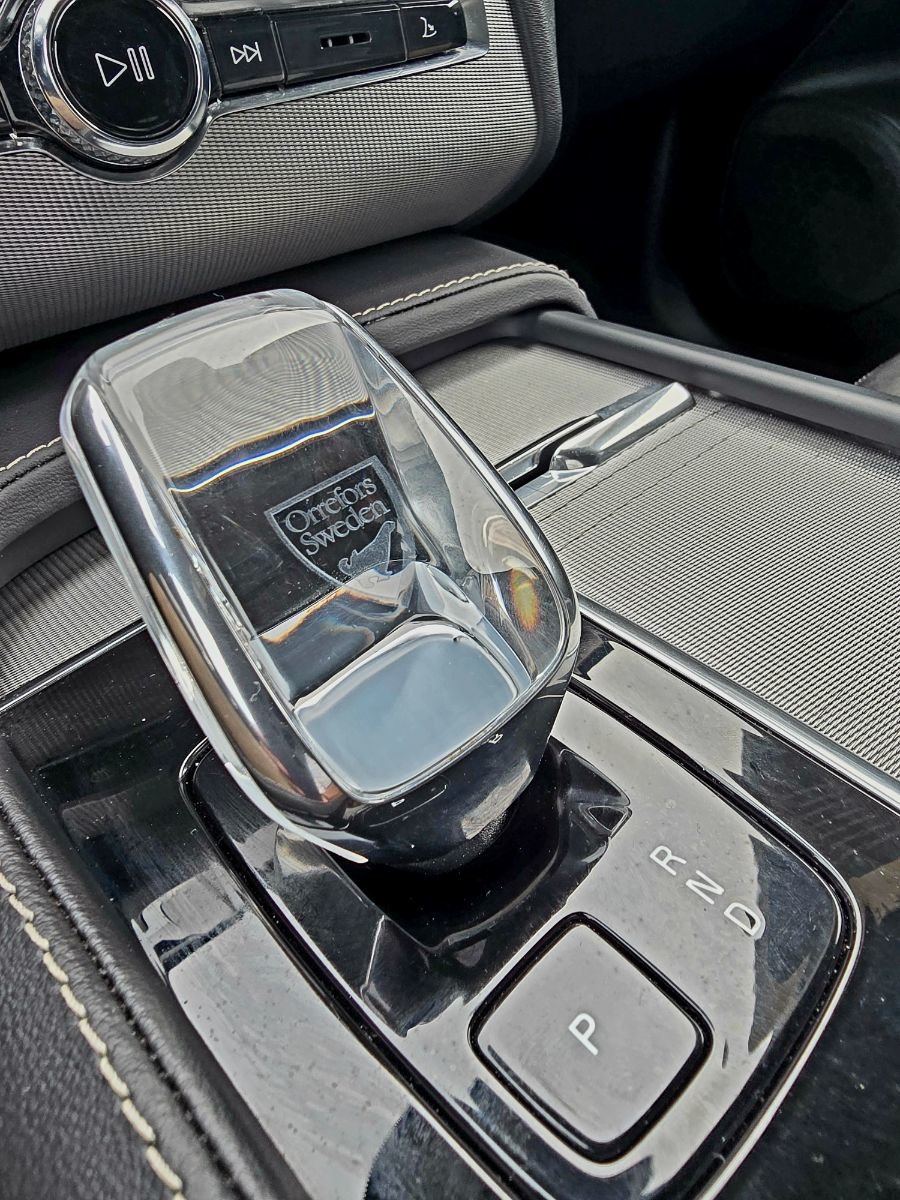 2023 Volvo XC90 ULTIMATE DARK THEME-33
