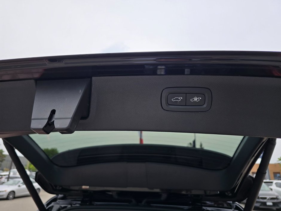 2023 Volvo XC90 ULTIMATE DARK THEME-15